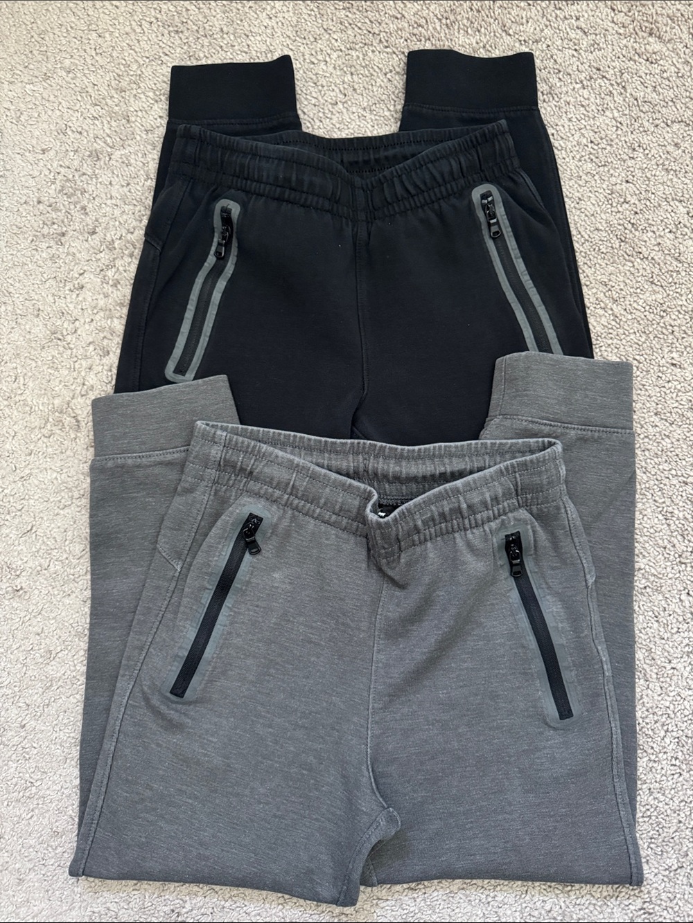 Lot of 2 Old Navy Active Kids Dynamic Fleece Jogger Pants Black Gray S 6-7